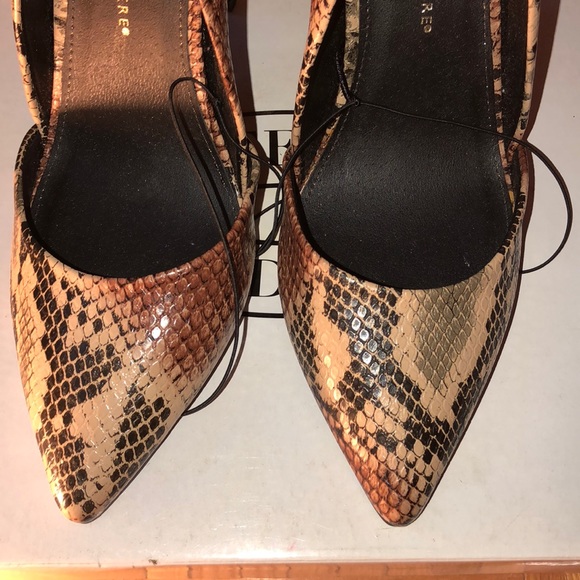 Black and brown heels - Picture 3 of 5